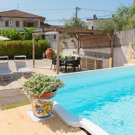 Luisa Cilento Villa *